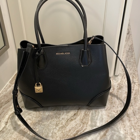 Michael Kors Mercer Gallery Satchel Handbag - Picture 2 of 8